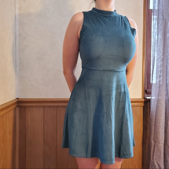 Derek Heart Dresses & Skirts - BNWT Beautiful Suede Feel Derek Heart Dress